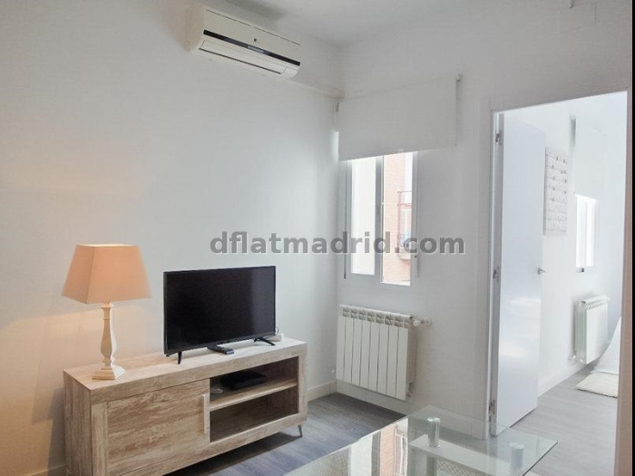 Apartamento Tranquilo en Tetuan de 2 Dormitorios #1754 en Madrid