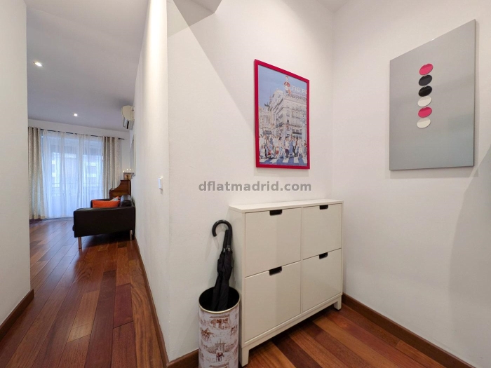 Apartamento Luminoso en Centro de 1 Dormitorio #1758 en Madrid