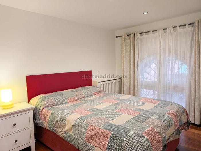 Apartamento Luminoso en Centro de 1 Dormitorio #1758 en Madrid