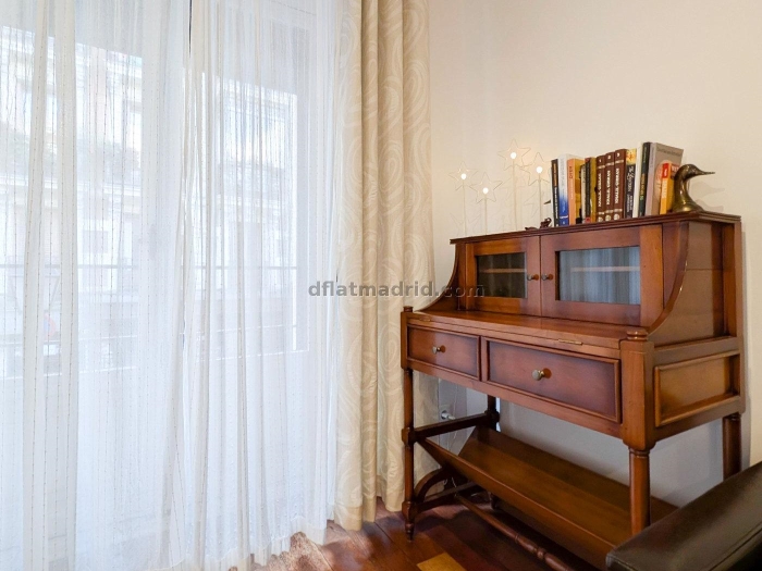 Apartamento Luminoso en Centro de 1 Dormitorio #1758 en Madrid