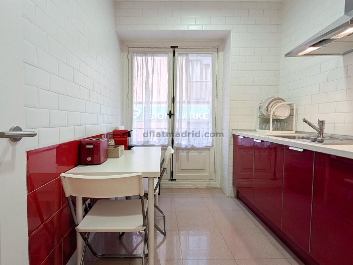 Apartamento Luminoso en Centro de 1 Dormitorio #1758 en Madrid