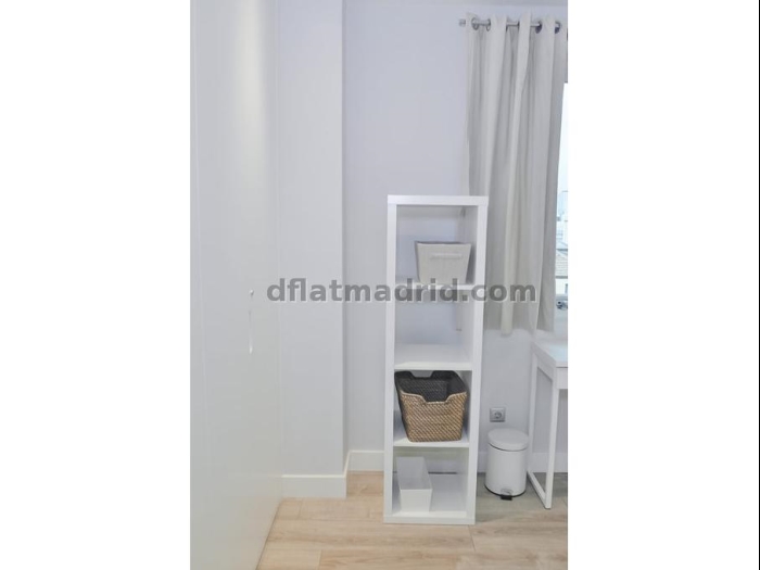 Apartamento Luminoso en Centro de 2 Dormitorios #1763 en Madrid