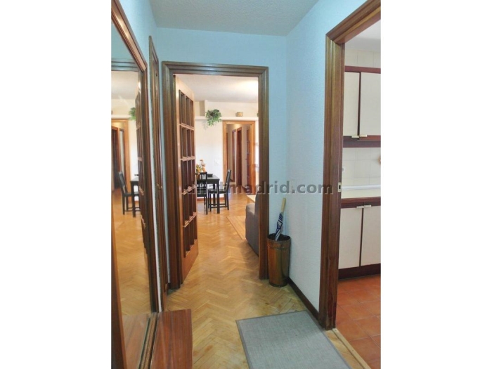 Apartamento Amplio en Moratalaz de 3 Dormitorios con terraza #456 en Madrid