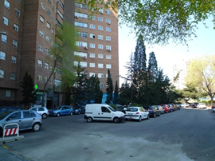 Apartamento Amplio en Moratalaz de 3 Dormitorios con terraza #456 en Madrid