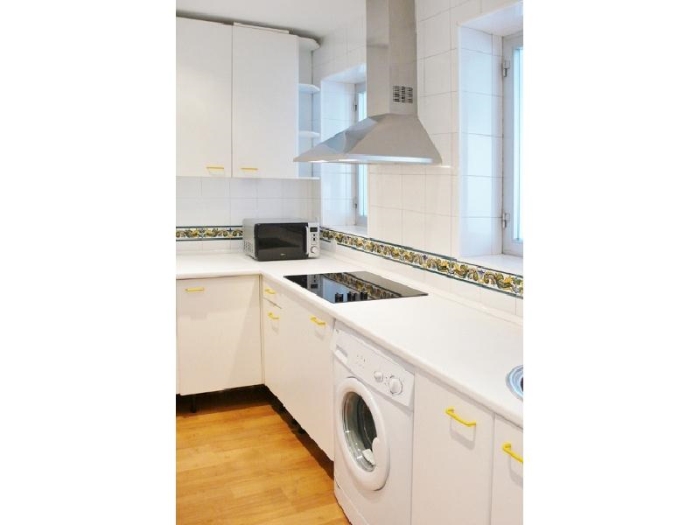 Apartamento Luminoso en Chamartin de 2 Dormitorios #652 en Madrid