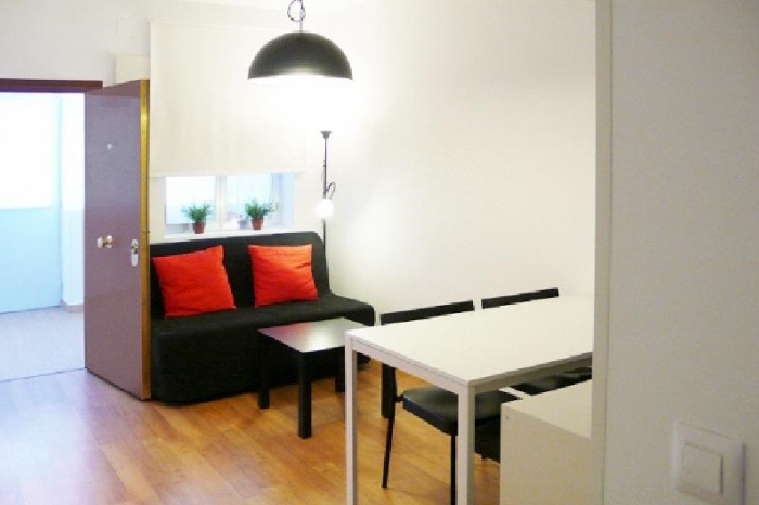 Apartamento Luminoso en Chamartin de 2 Dormitorios #652 en Madrid