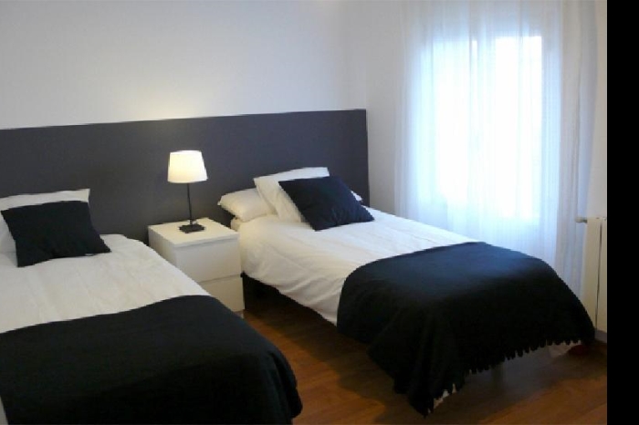 Apartamento Luminoso en Chamartin de 2 Dormitorios #652 en Madrid