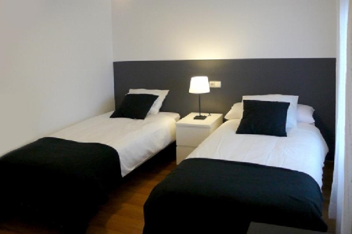 Apartamento Luminoso en Chamartin de 2 Dormitorios #652 en Madrid