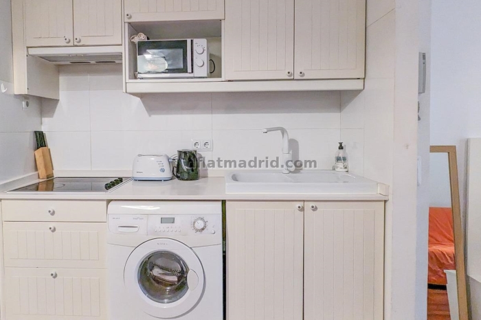 Apartamento Tranquilo en Centro de 1 Dormitorio #675 en Madrid