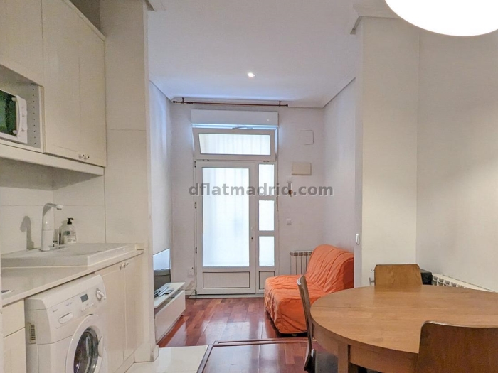 Apartamento Tranquilo en Centro de 1 Dormitorio #675 en Madrid