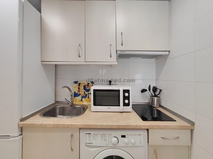 Apartamento Luminoso en Chamartin de 1 Dormitorio #865 en Madrid