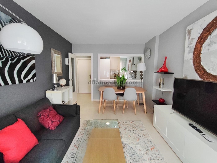 Apartamento Luminoso en Chamartin de 1 Dormitorio #865 en Madrid