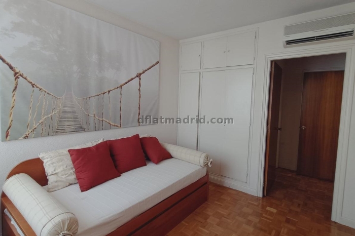 Apartamento Luminoso en Chamartin de 2 Dormitorios #900 en Madrid
