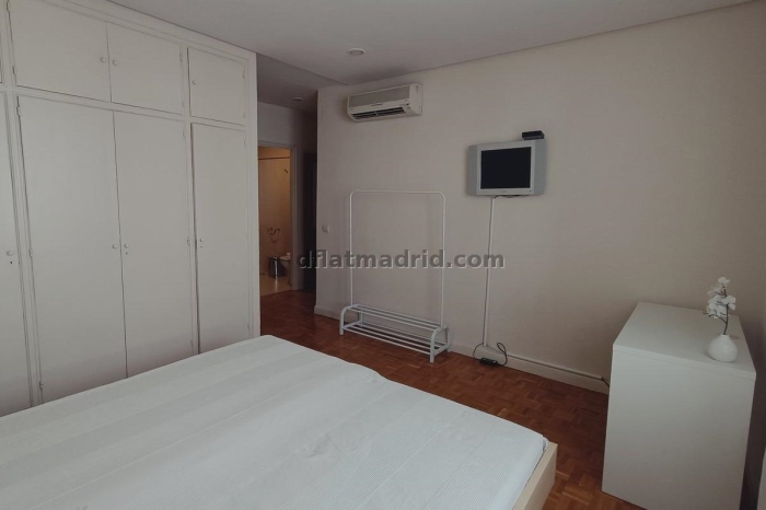 Apartamento Luminoso en Chamartin de 2 Dormitorios #900 en Madrid