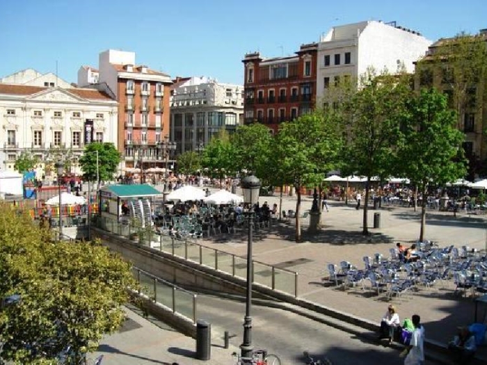 Apartamento Luminoso en Centro de 1 Dormitorio #1002 en Madrid