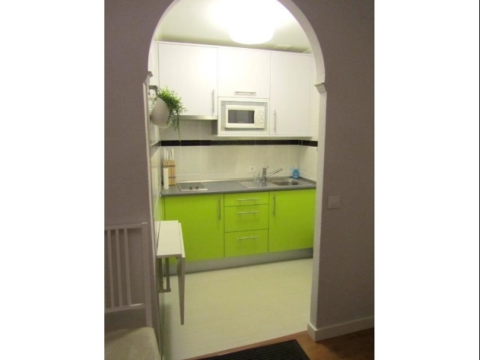 Apartamento Luminoso en Centro de 1 Dormitorio #1002 en Madrid