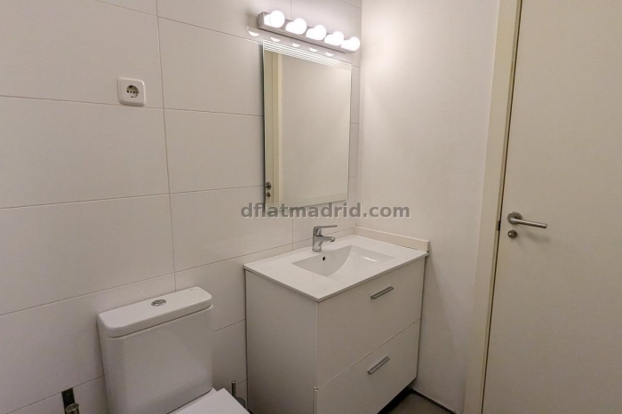 Apartamento Amplio en Centro de 3 Dormitorios #1020 en Madrid