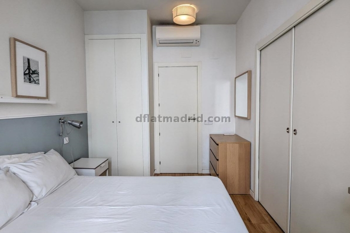 Spacious Apartment in Centro of 3 Bedrooms #1020 in Madrid