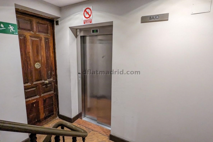 Spacious Apartment in Centro of 3 Bedrooms #1020 in Madrid