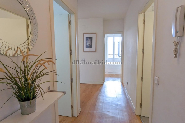 Spacious Apartment in Centro of 3 Bedrooms #1020 in Madrid