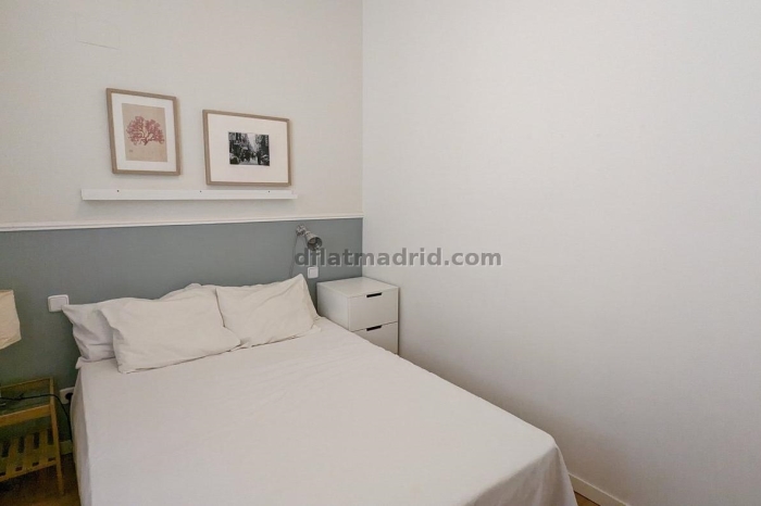 Spacious Apartment in Centro of 3 Bedrooms #1020 in Madrid