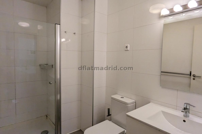 Spacious Apartment in Centro of 3 Bedrooms #1020 in Madrid