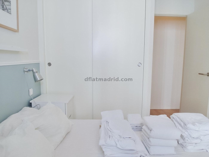 Apartamento Luminoso en Centro de 2 Dormitorios #1021 en Madrid