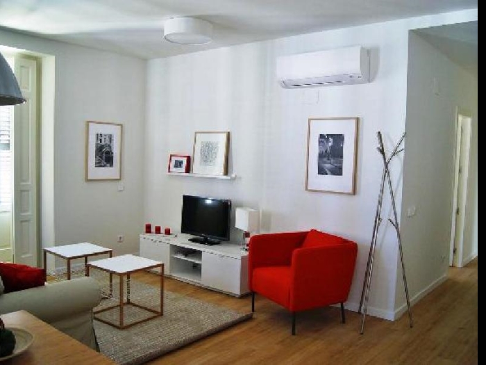 Apartamento Luminoso en Centro de 2 Dormitorios #1022 en Madrid