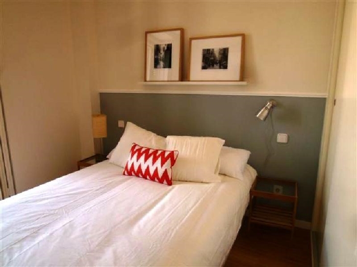 Bright Apartment in Centro of 2 Bedrooms #1023 in Madrid