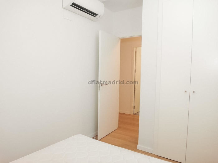 Spacious Apartment in Centro of 3 Bedrooms #1025 in Madrid