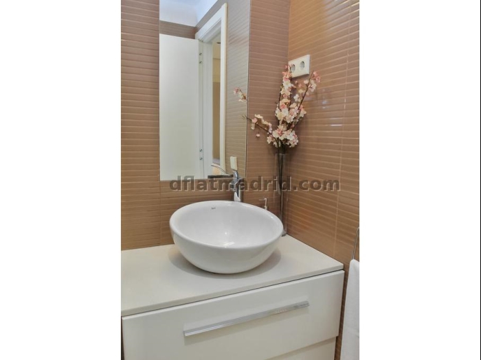 Apartamento Amplio en Chamartin de 3 Dormitorios #1321 en Madrid