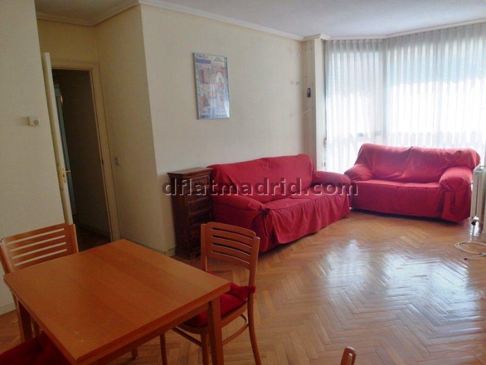 Apartamento Amplio en Hortaleza de 2 Dormitorios con terraza #1545 en Madrid