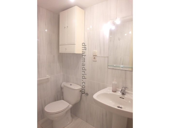 Apartamento Amplio en Hortaleza de 2 Dormitorios con terraza #1545 en Madrid