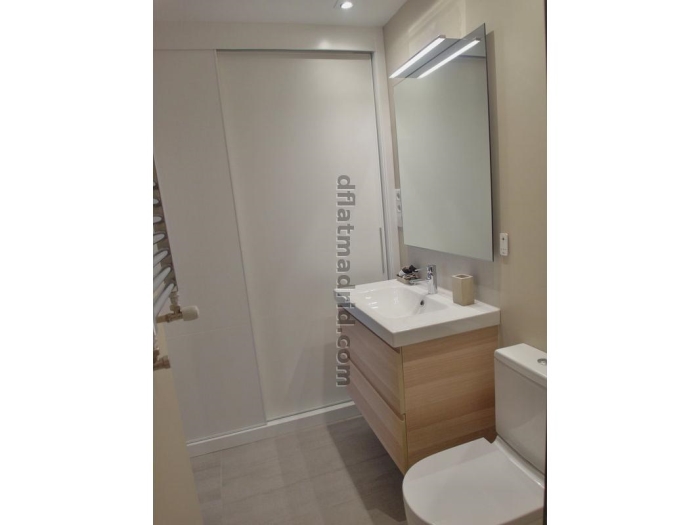 Apartamento Luminoso en Chamartin de 1 Dormitorio #1559 en Madrid