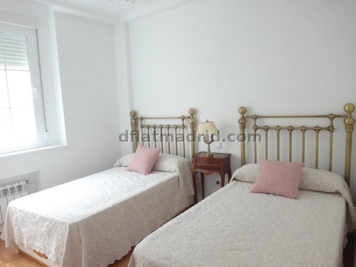 Apartamento Amplio en Moncloa de 3 Dormitorios #1565 en Madrid