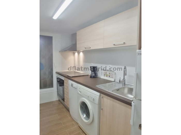 Apartamento Tranquilo en Centro de 1 Dormitorio #1712 en Madrid