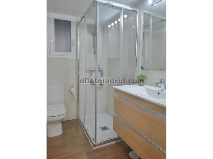 Apartamento Tranquilo en Centro de 1 Dormitorio #1712 en Madrid