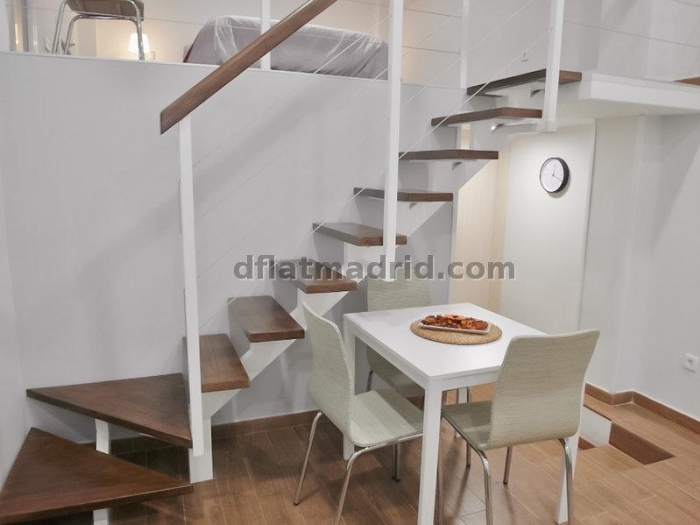 Apartamento Tranquilo en Centro de 1 Dormitorio #1712 en Madrid