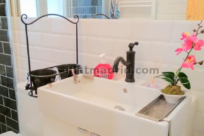 Apartamento Tranquilo en Moncloa de 2 Dormitorios #1741 en Madrid