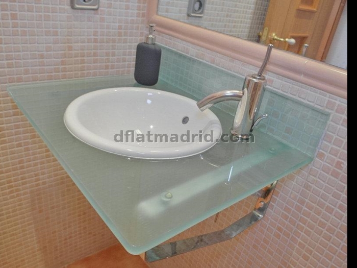 Spacious Apartment in Chamartin of 2 Bedrooms #1743 in Madrid