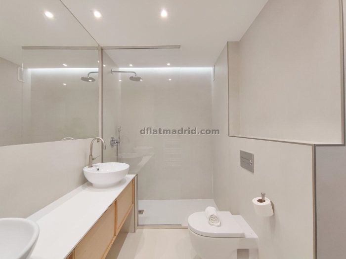 Apartamento Luminoso en Chamartin de 1 Dormitorio #855 en Madrid