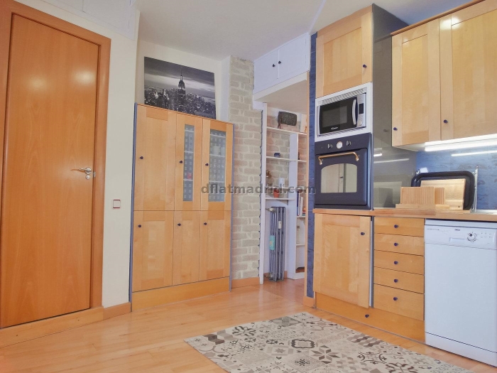 Atico con Terraza en Retiro de 2 Dormitorios #1594 en Madrid