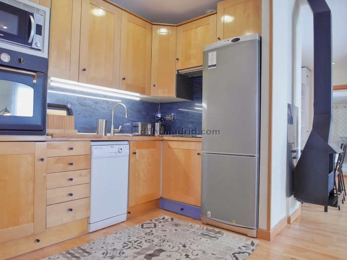 Atico con Terraza en Retiro de 2 Dormitorios #1594 en Madrid