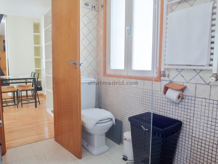 Atico con Terraza en Retiro de 2 Dormitorios #1594 en Madrid