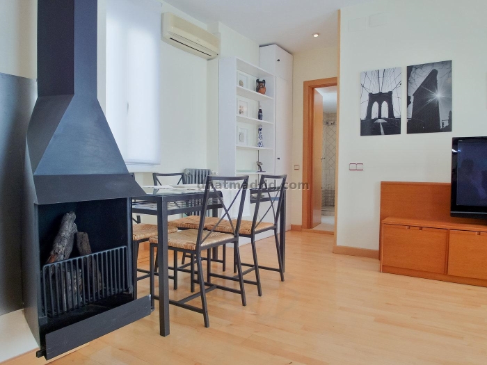 Atico con Terraza en Retiro de 2 Dormitorios #1594 en Madrid