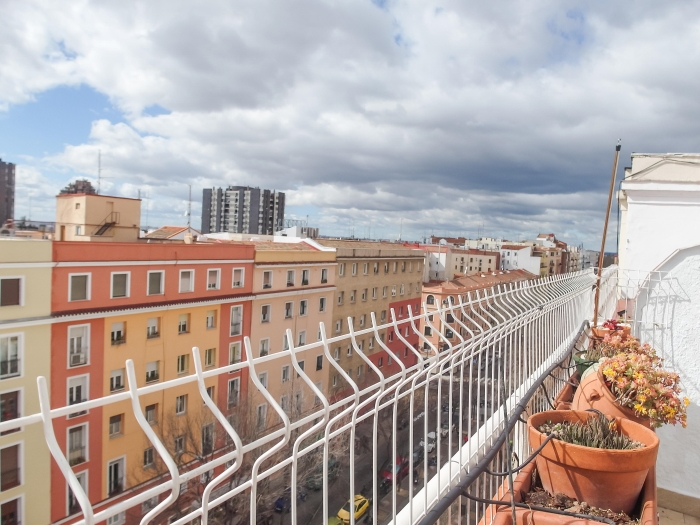Atico con Terraza en Retiro de 2 Dormitorios #1594 en Madrid