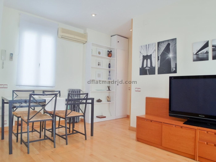Atico con Terraza en Retiro de 2 Dormitorios #1594 en Madrid