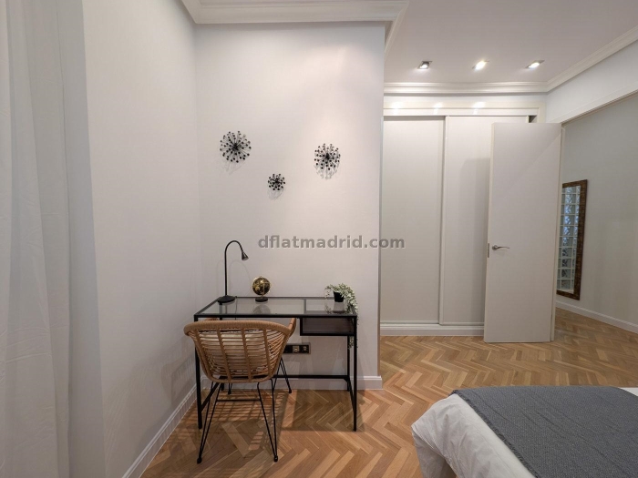 Spacious Apartment in Centro of 2 Bedrooms #1598 in Madrid