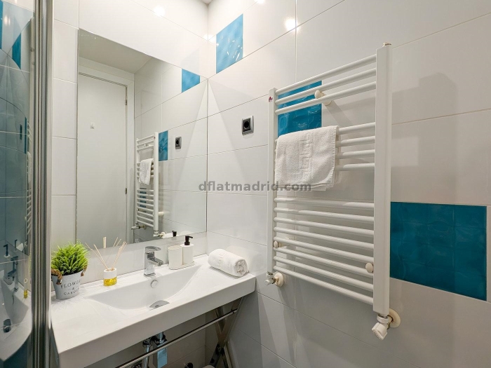 Spacious Apartment in Centro of 2 Bedrooms #1598 in Madrid