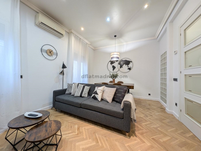 Spacious Apartment in Centro of 2 Bedrooms #1598 in Madrid